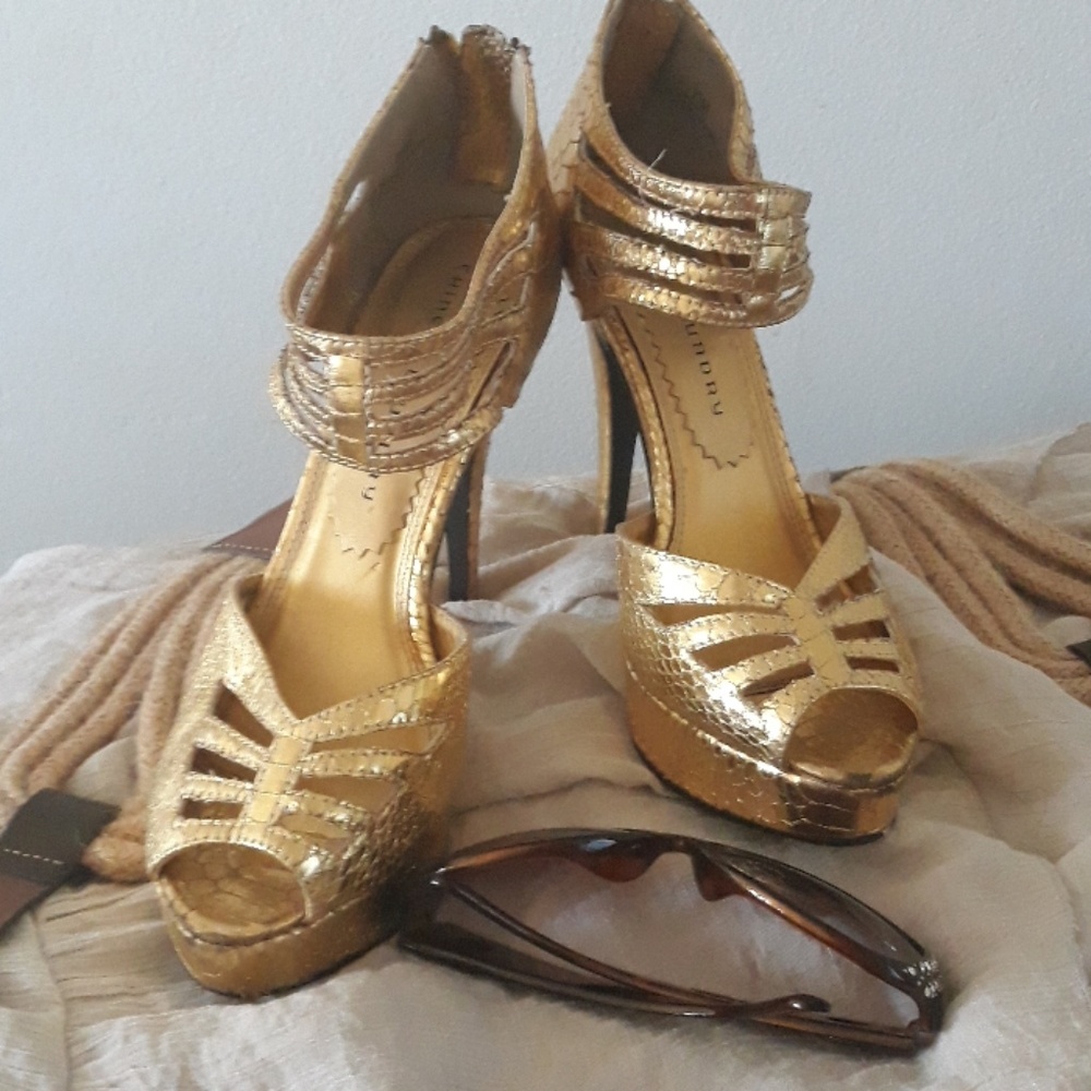 Chinese laundry pumps